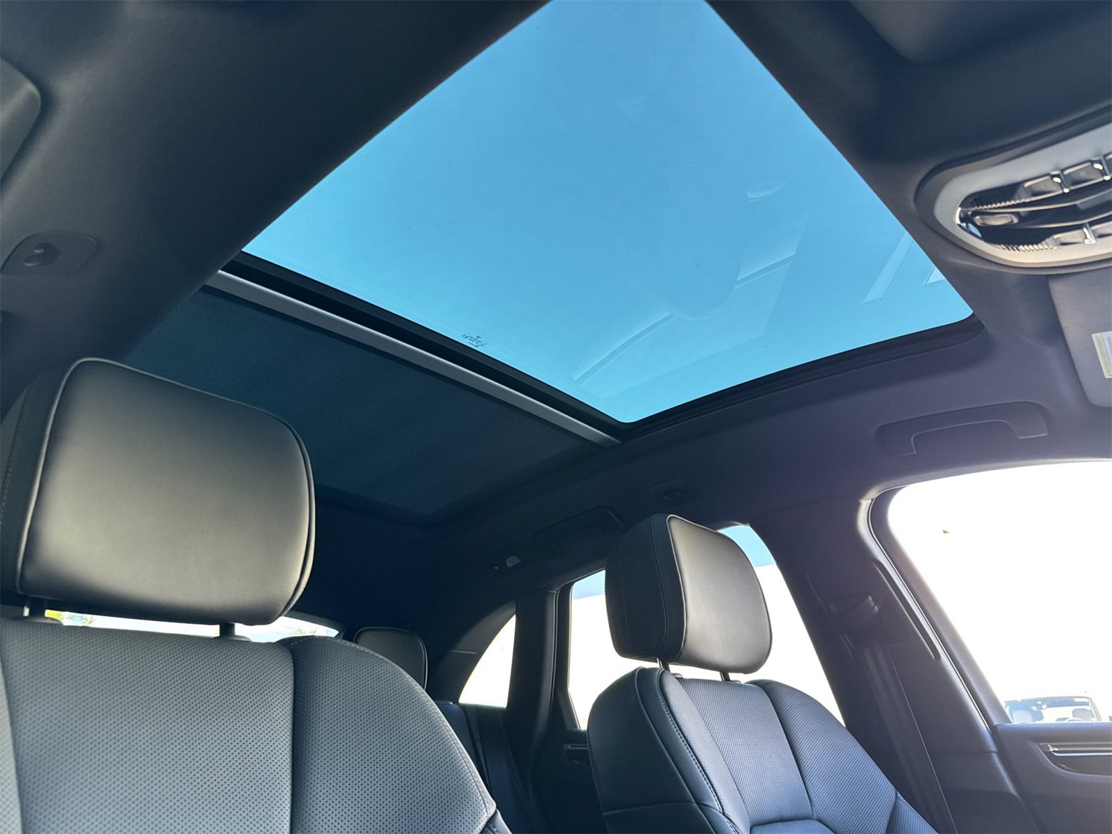 New 2026 Porsche Macan image 17