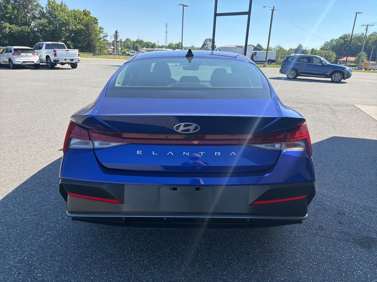 Used 2024 Hyundai Elantra SEL w/ Convenience Package FWD image 7