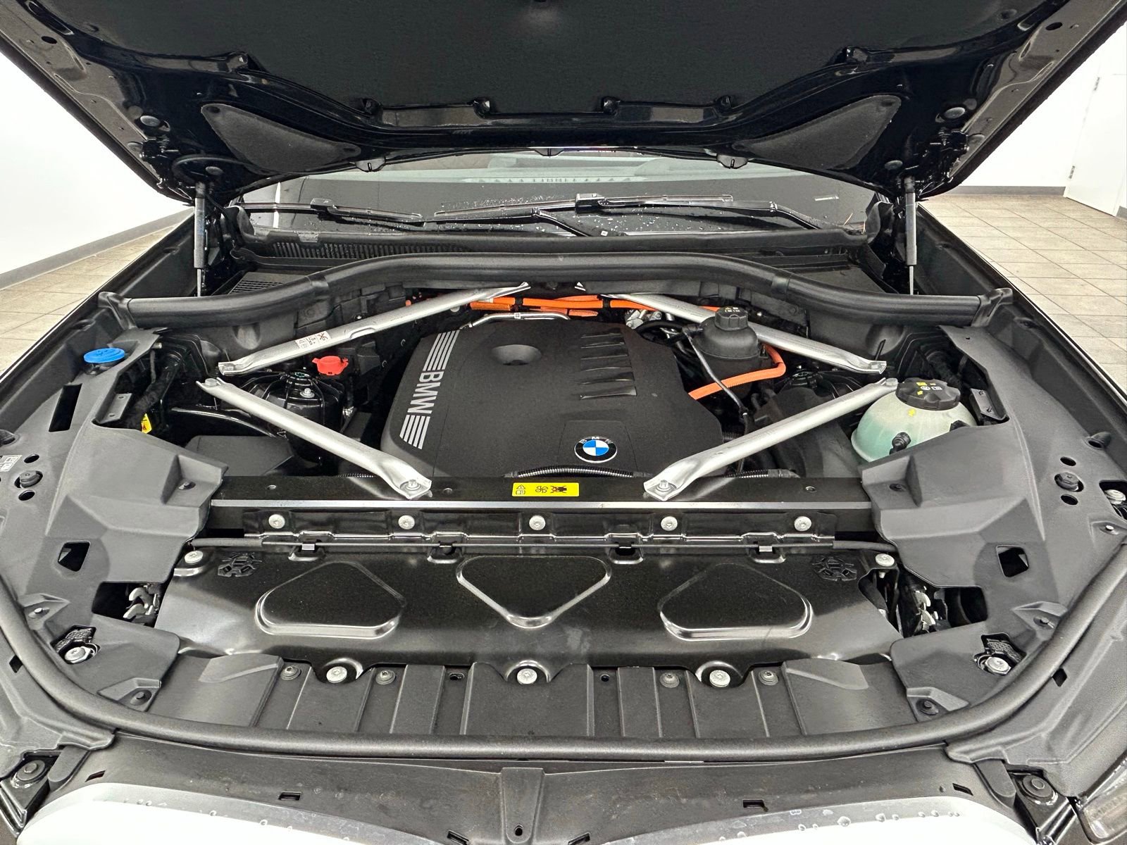 Used 2026 BMW X5 xDrive50e w/ Climate Comfort Package image 44