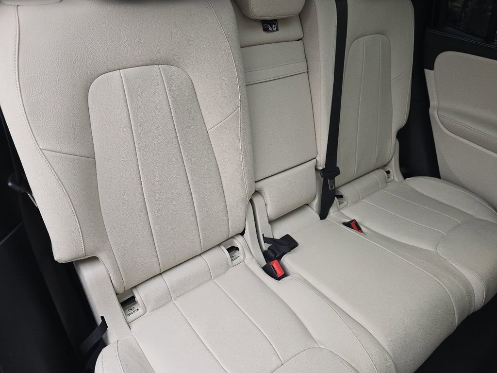 Used 2023 Mercedes-Benz GLB 250 GLB 250 image 21