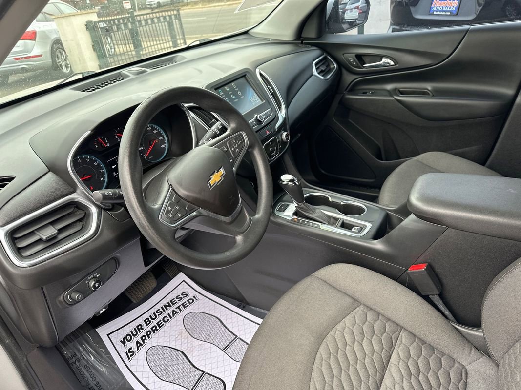 Used 2018 Chevrolet Equinox LT AWD/4WD image 19