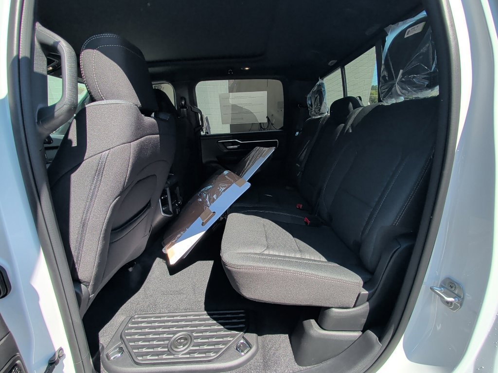 New 2026 RAM 1500 Big Horn AWD/4WD image 14