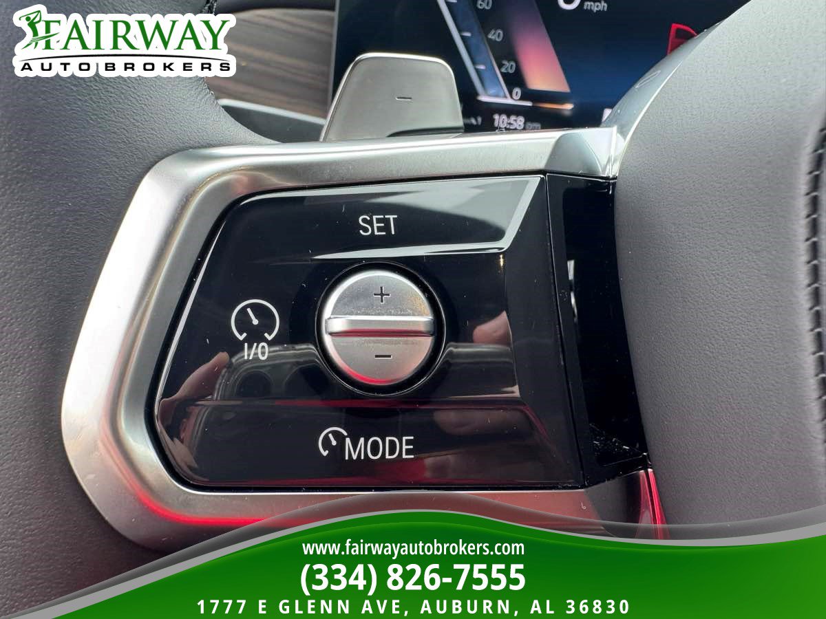 Used 2025 BMW 740i xDrive AWD/4WD image 16