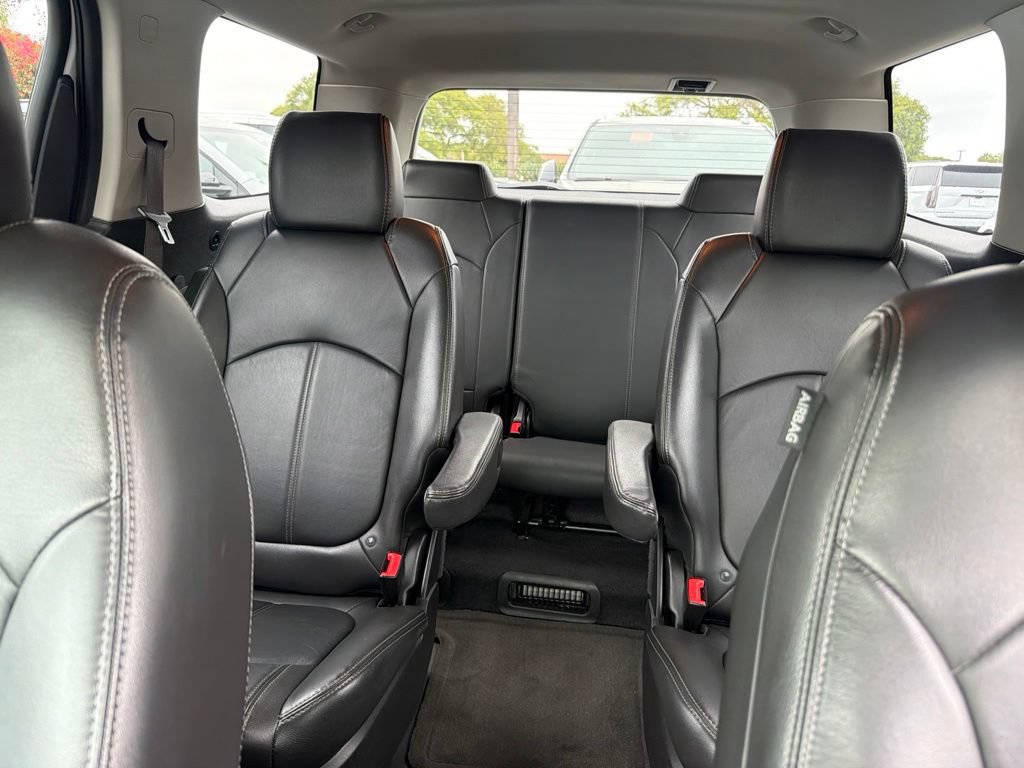 Used 2017 GMC Acadia Limited SLT FWD image 13