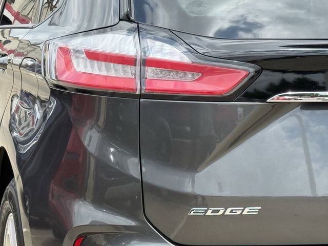 Used 2020 Ford Edge SE AWD/4WD image 6