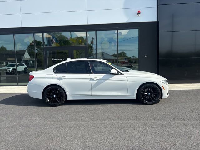 Used 2016 BMW 328i xDrive Sedan AWD/4WD image 2