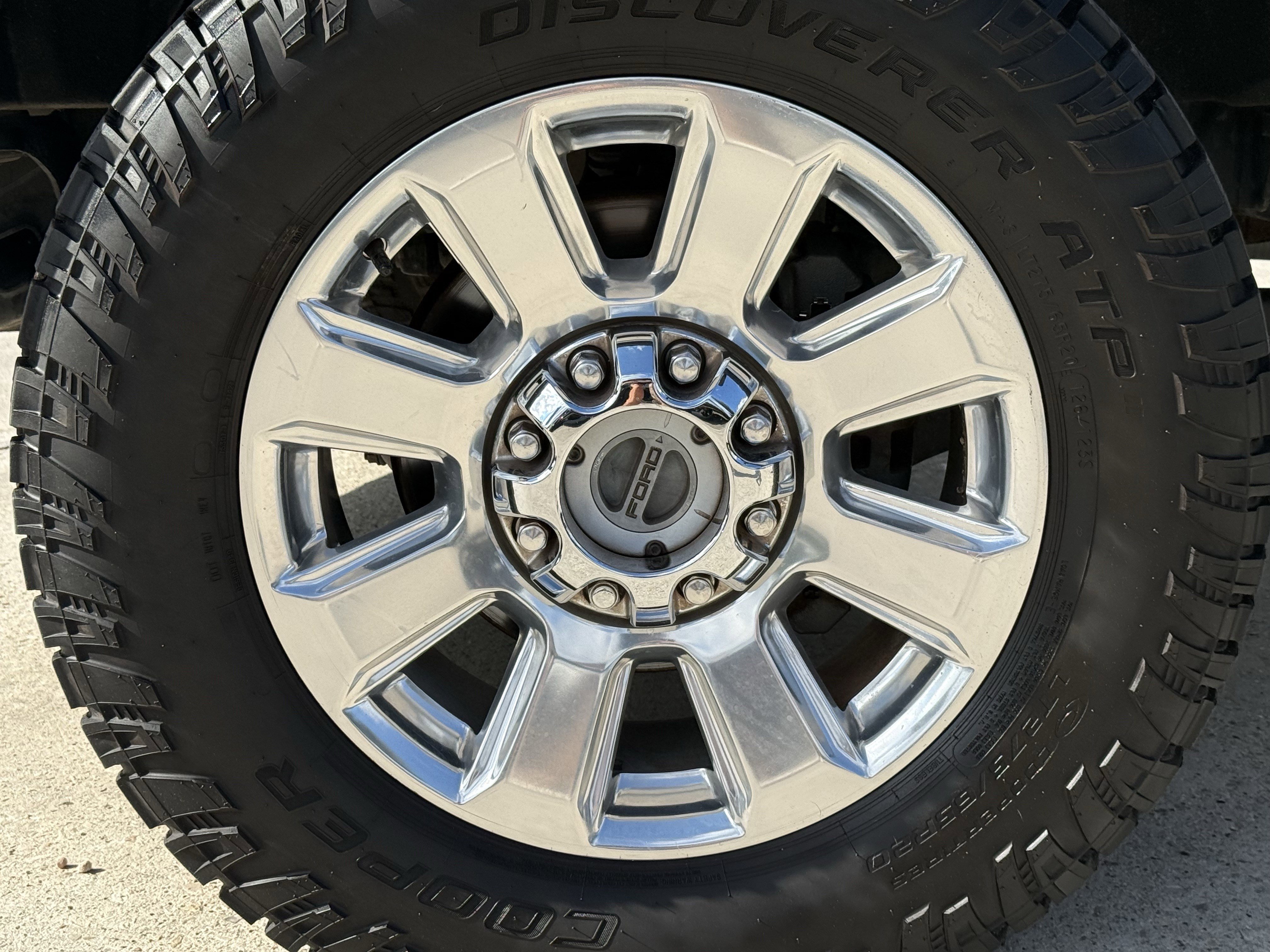 Used 2021 Ford F250 Platinum w/ FX4 Off-Road Package image 12