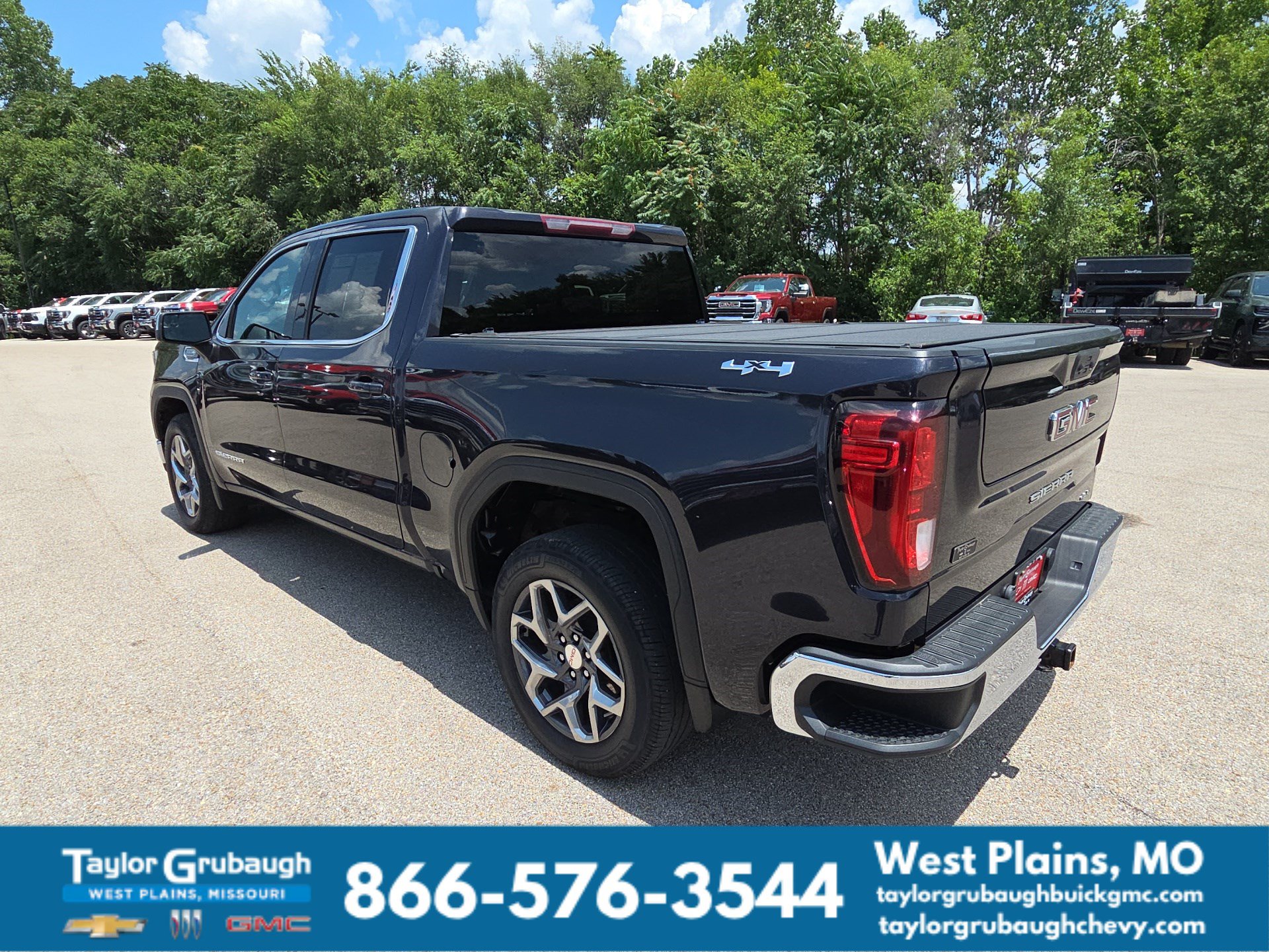 Used 2022 GMC Sierra 1500 SLE AWD/4WD image 6