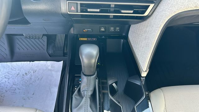 Used 2025 Toyota Camry XLE w/ Premium Plus Package image 21