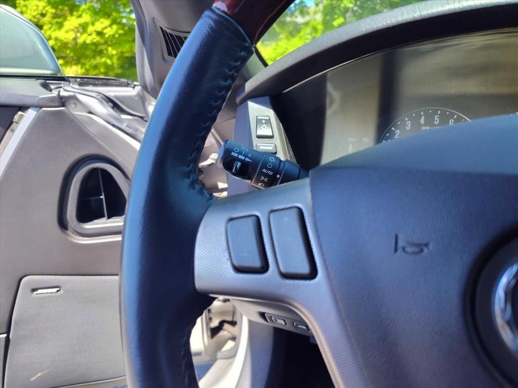 Used 2006 Cadillac XLR RWD image 17