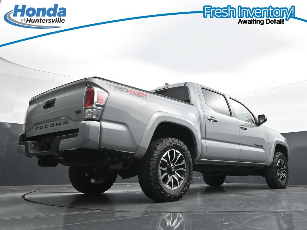 Used 2020 Toyota Tacoma TRD Sport AWD/4WD image 32