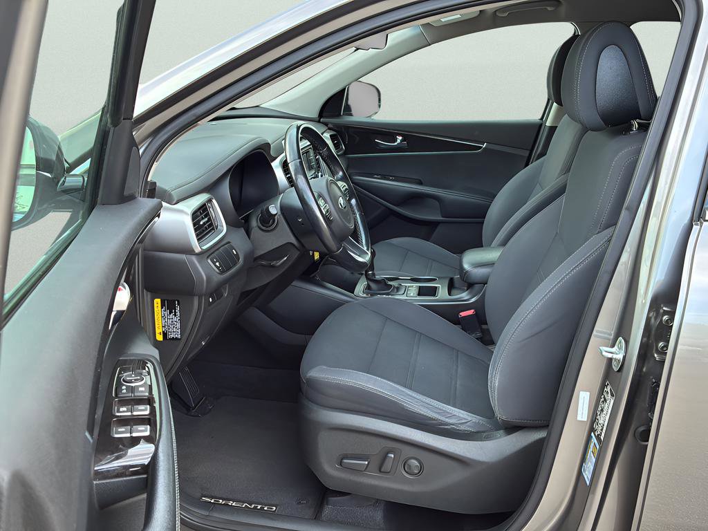 Used 2016 Kia Sorento LX w/ LX Convenience Package AWD/4WD image 13