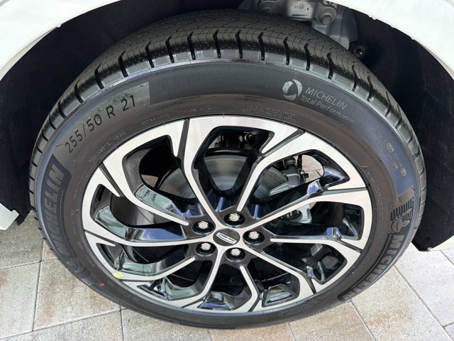 New 2026 Lincoln Nautilus Reserve AWD/4WD image 32