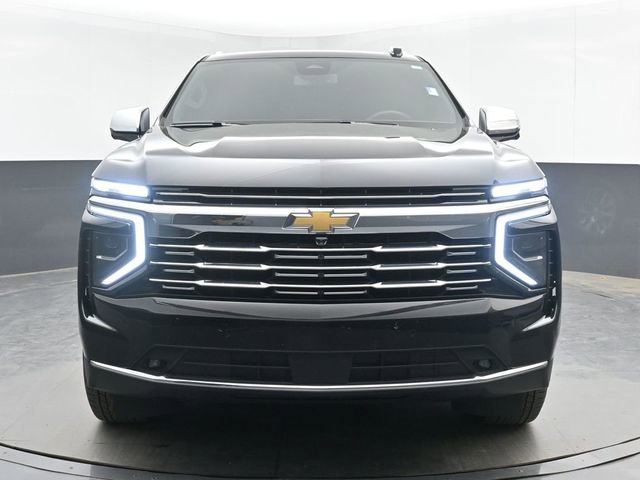 Used 2025 Chevrolet Suburban Premier AWD/4WD image 3