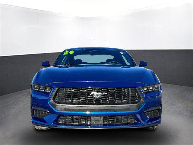 Used 2024 Ford Mustang Coupe image 2