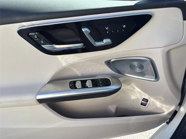 New 2026 Mercedes-Benz C 300 4MATIC Sedan image 21