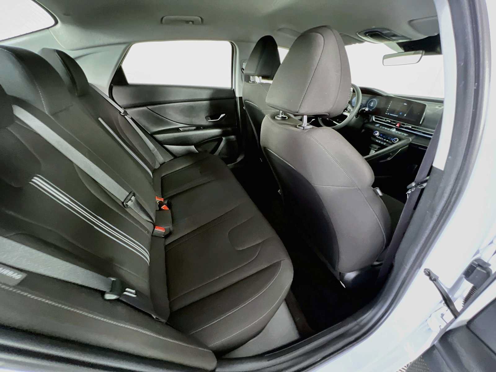 Certified 2024 Hyundai Elantra SEL FWD image 26