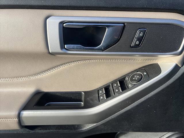 Used 2021 Ford Explorer XLT w/ Equipment Group 202A image 11