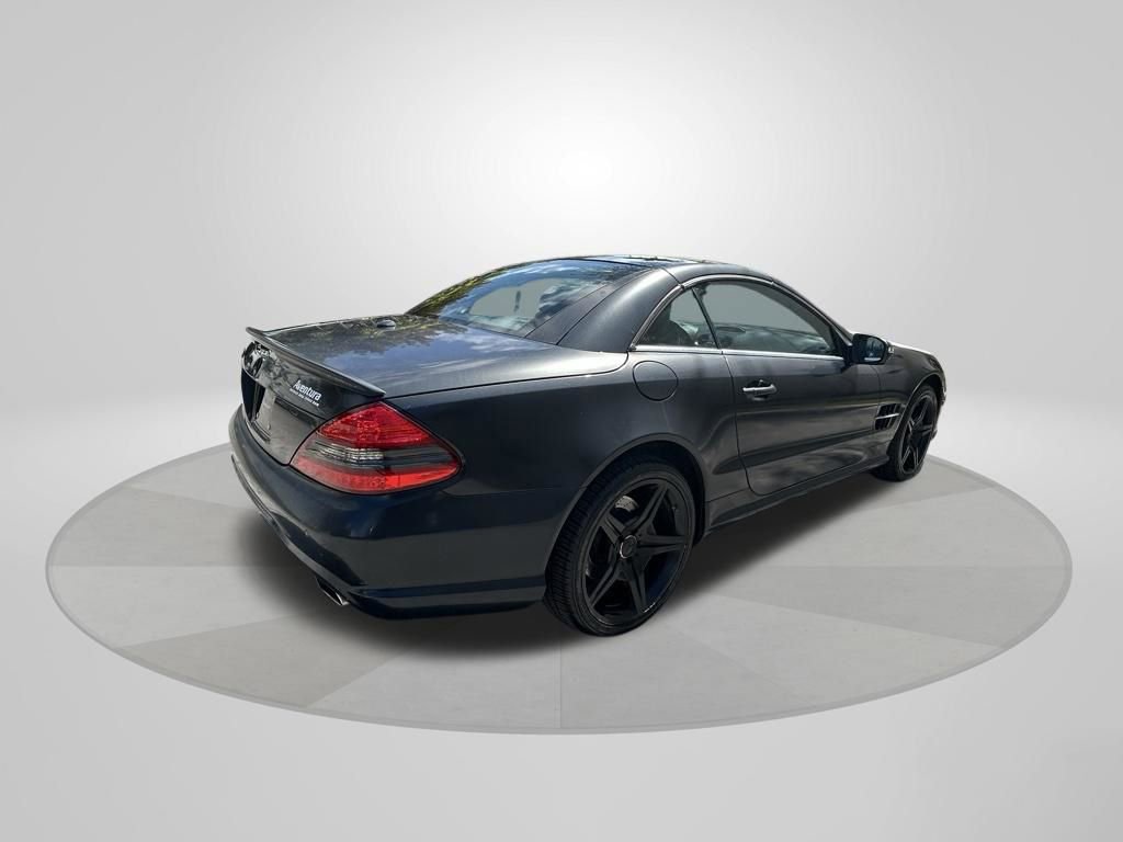 Used 2011 Mercedes-Benz SL 550 image 7