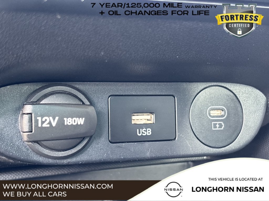 Used 2025 Hyundai Elantra Limited FWD image 18