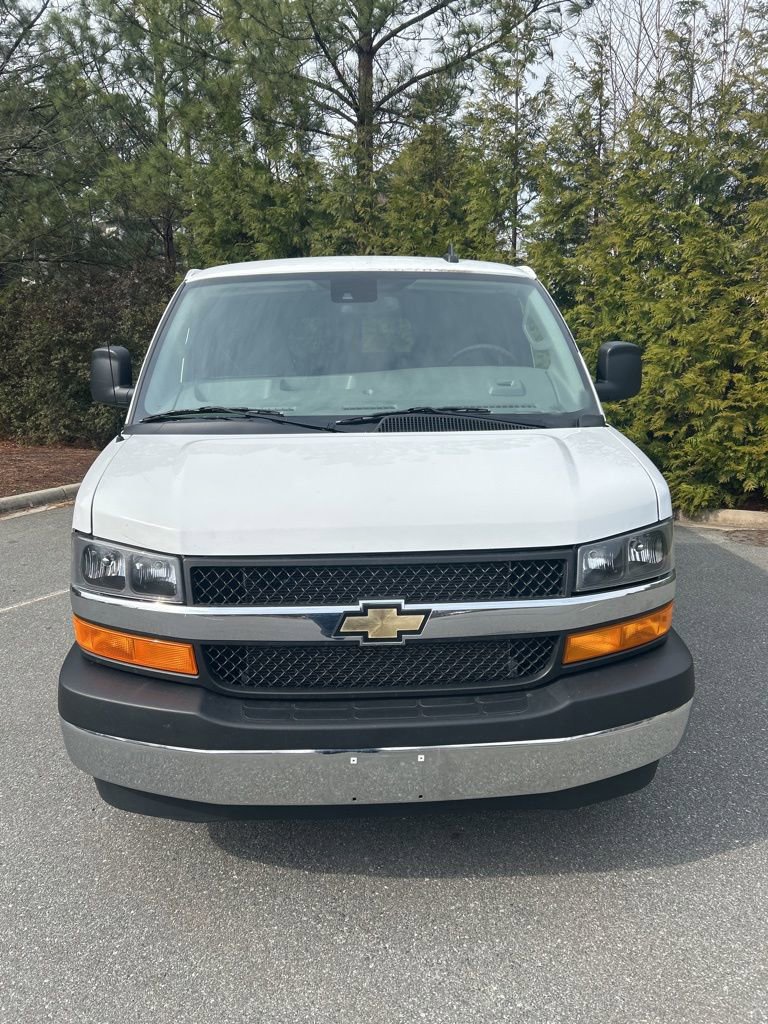 Certified 2023 Chevrolet Express 3500 LT w/ LT Preferred Equipment Group image 2