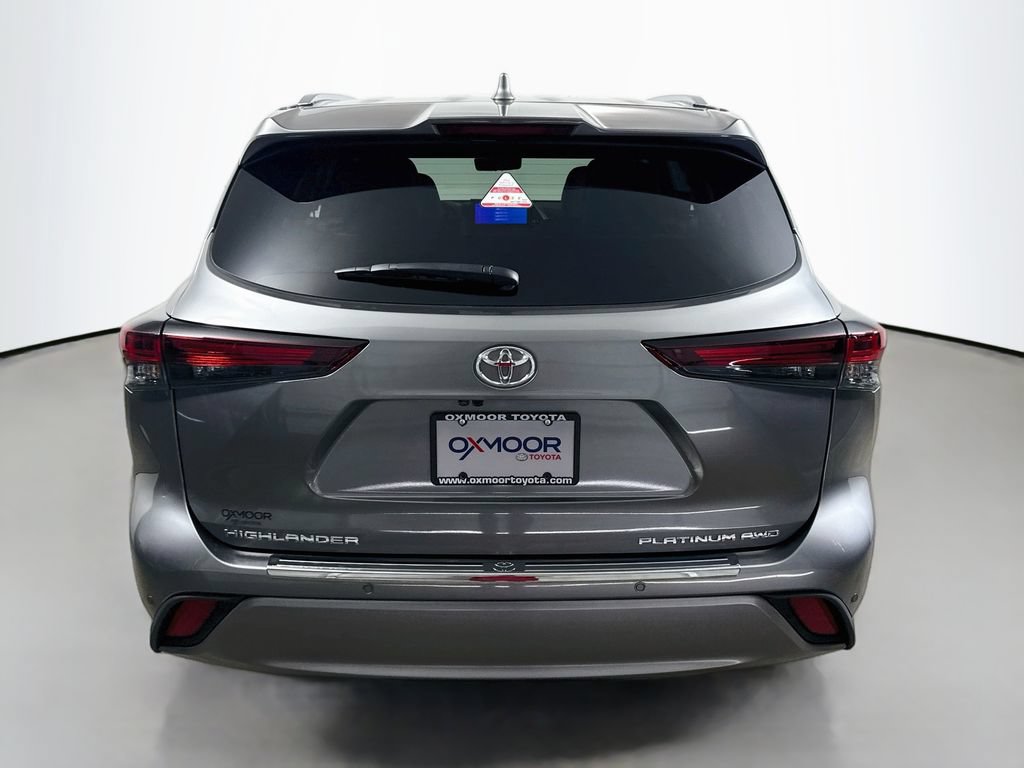Certified 2025 Toyota Highlander Platinum AWD/4WD image 6