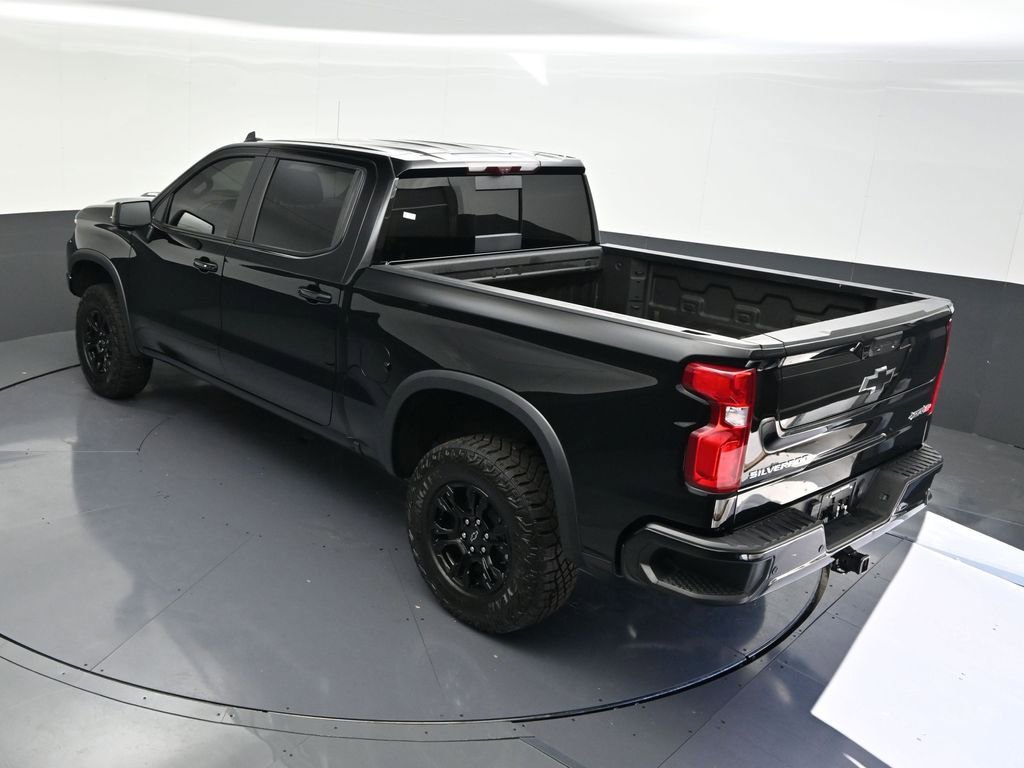 Used 2025 Chevrolet Silverado 1500 ZR2 w/ Technology Package image 18