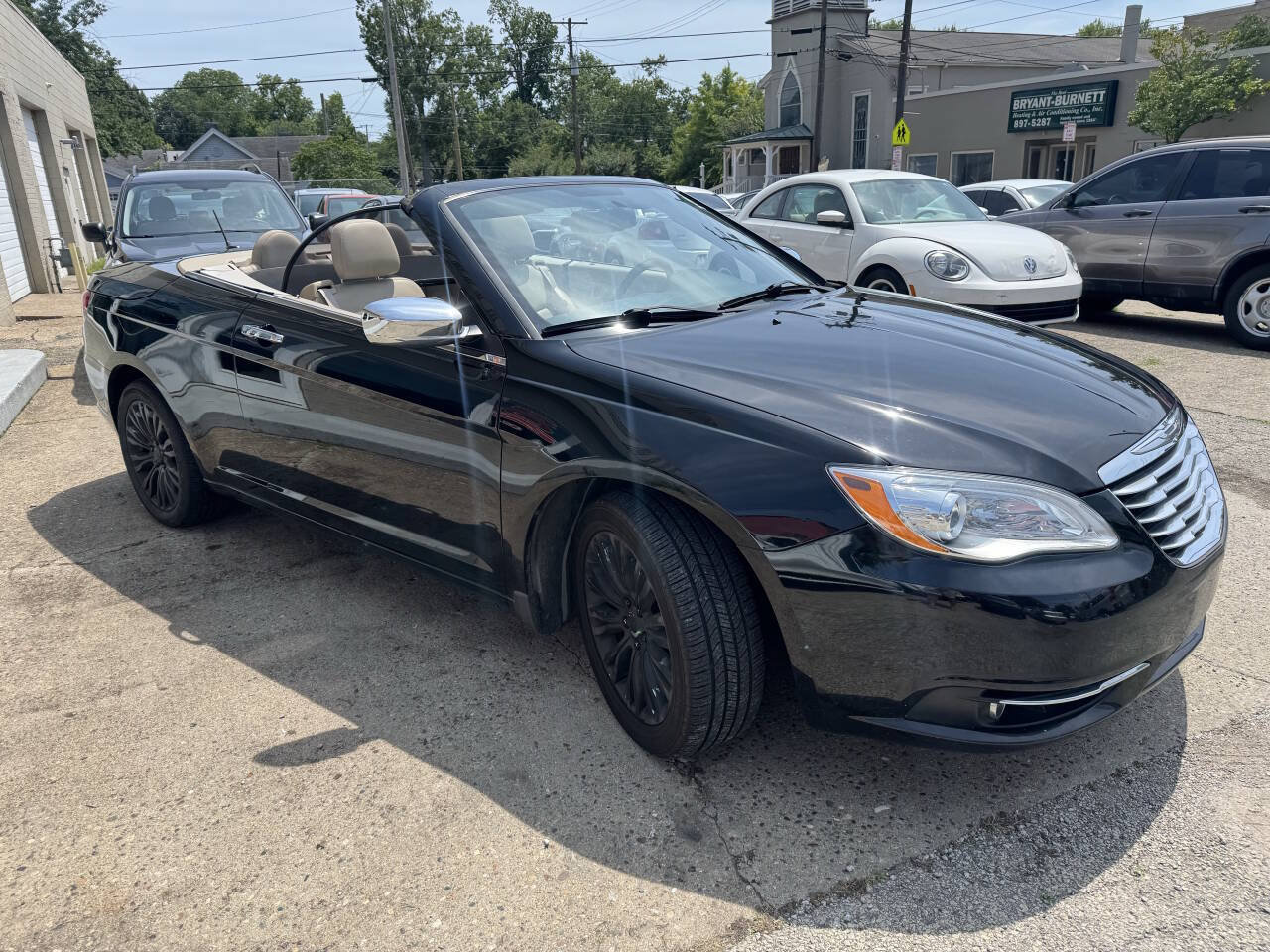Used 2013 Chrysler 200 Limited FWD image 8