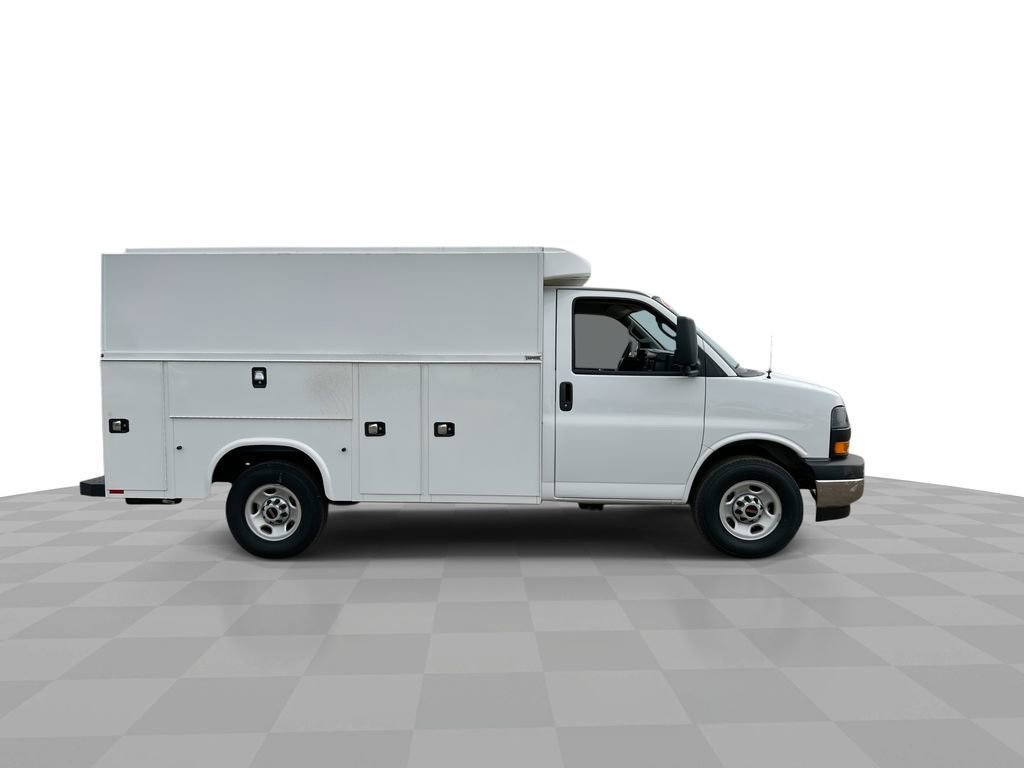 New 2025 GMC Savana 3500 w/ Power Convenience Package image 9