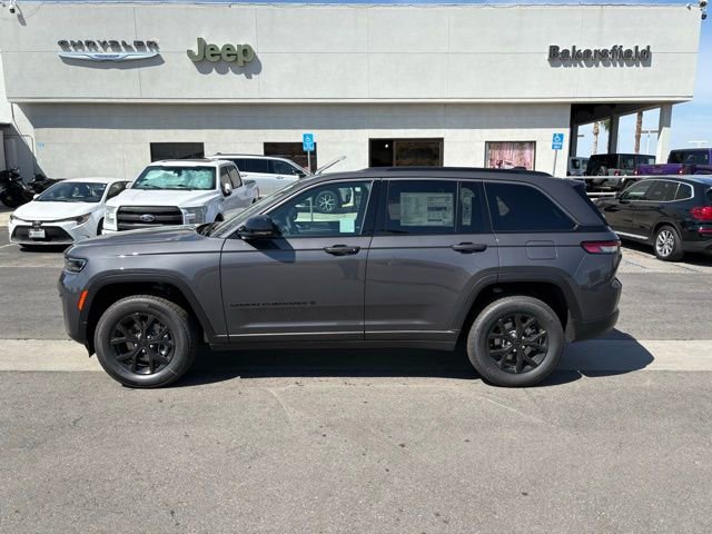 New 2026 Jeep Grand Cherokee Altitude AWD/4WD image 4
