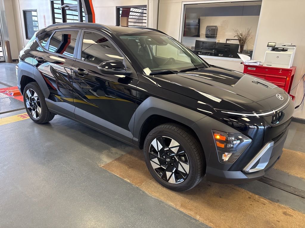 Used 2025 Hyundai Kona SEL AWD/4WD image 1