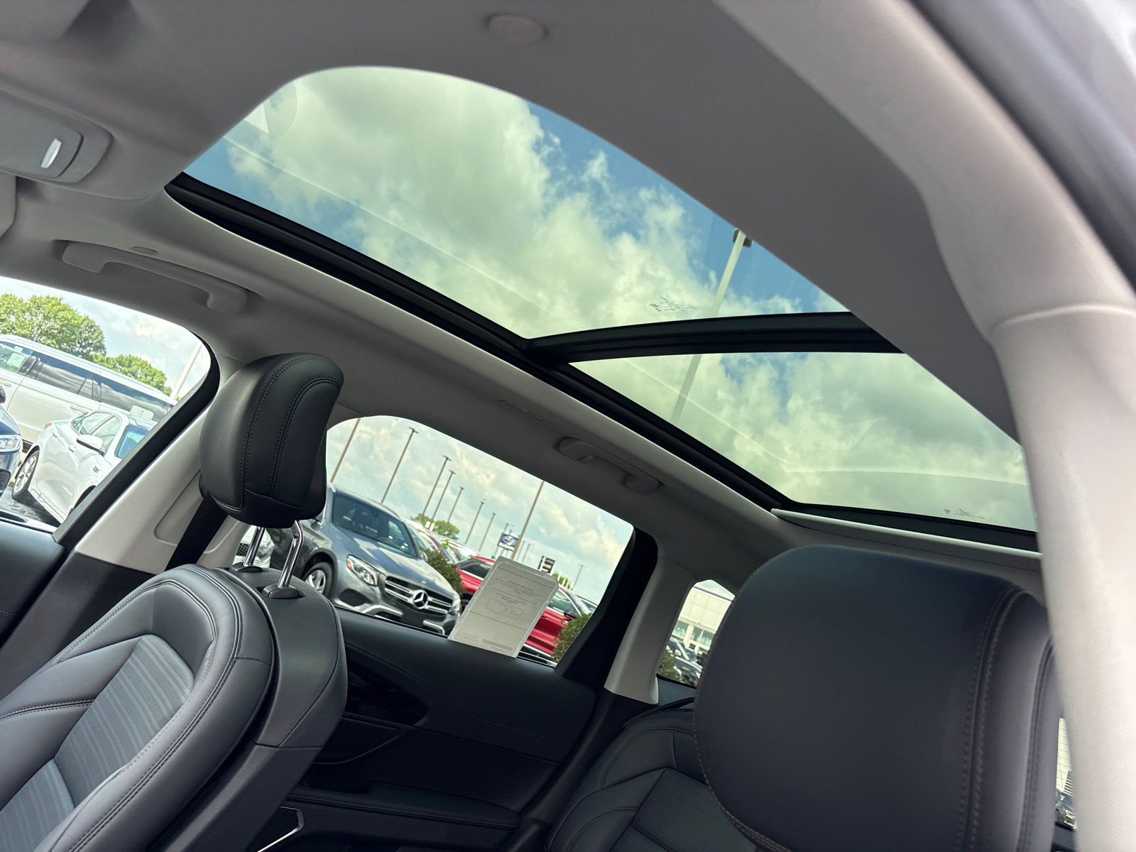 New 2026 Lincoln Nautilus Reserve AWD/4WD image 25