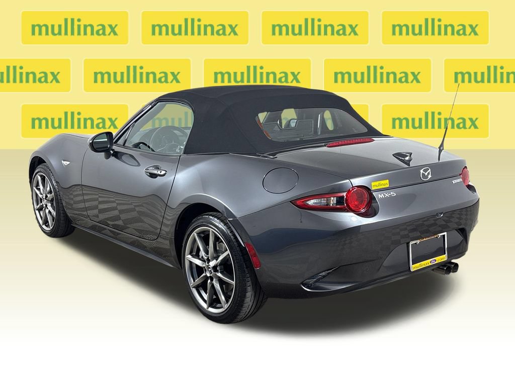 Used 2023 MAZDA MX-5 Miata Grand Touring RWD image 9