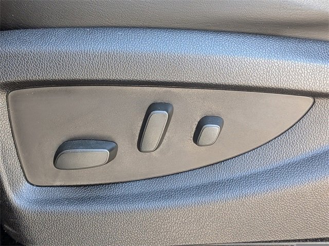 Used 2015 GMC Sierra 2500 Denali w/ Duramax Plus Package image 19