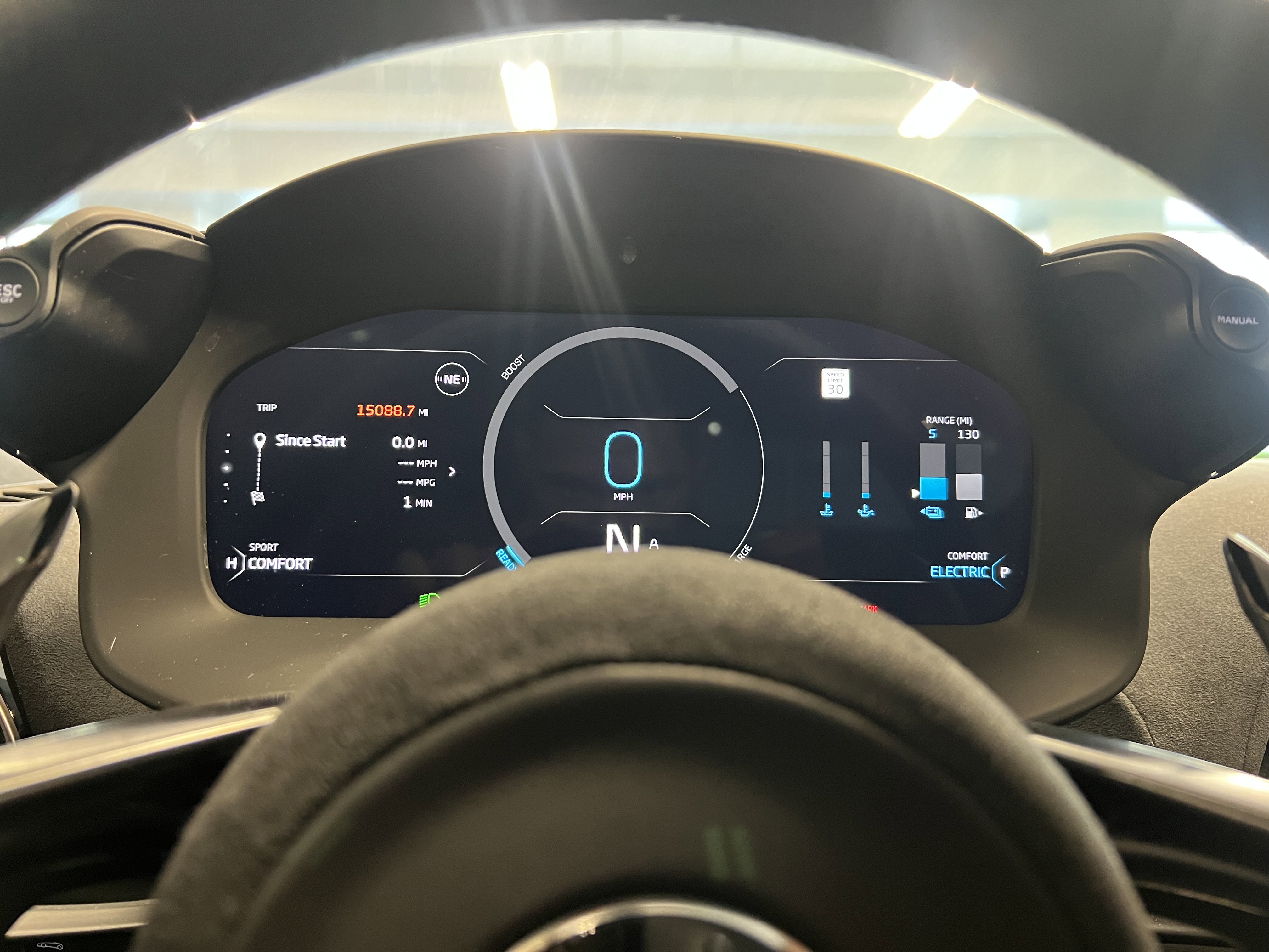 Used 2023 McLaren Artura image 20