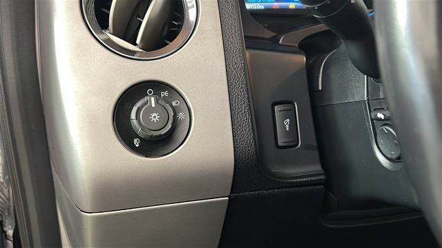 Used 2017 Ford Expedition EL Limited w/ Equipment Group 301A AWD/4WD image 19