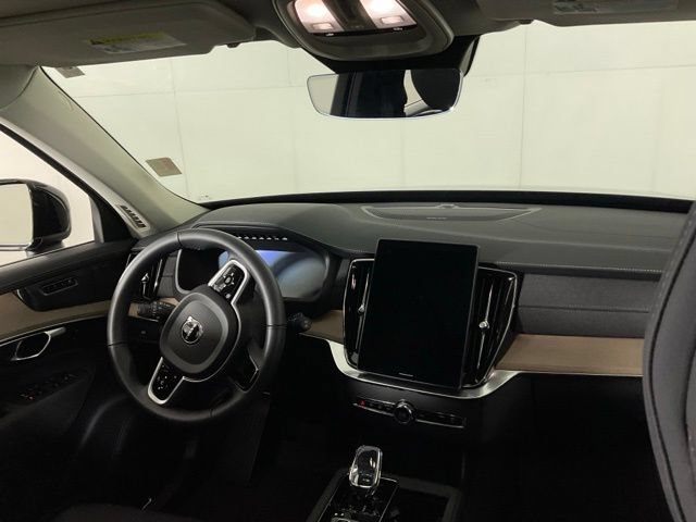 Certified 2025 Volvo XC90 B6 Plus w/ Protection Package Premier AWD/4WD image 30