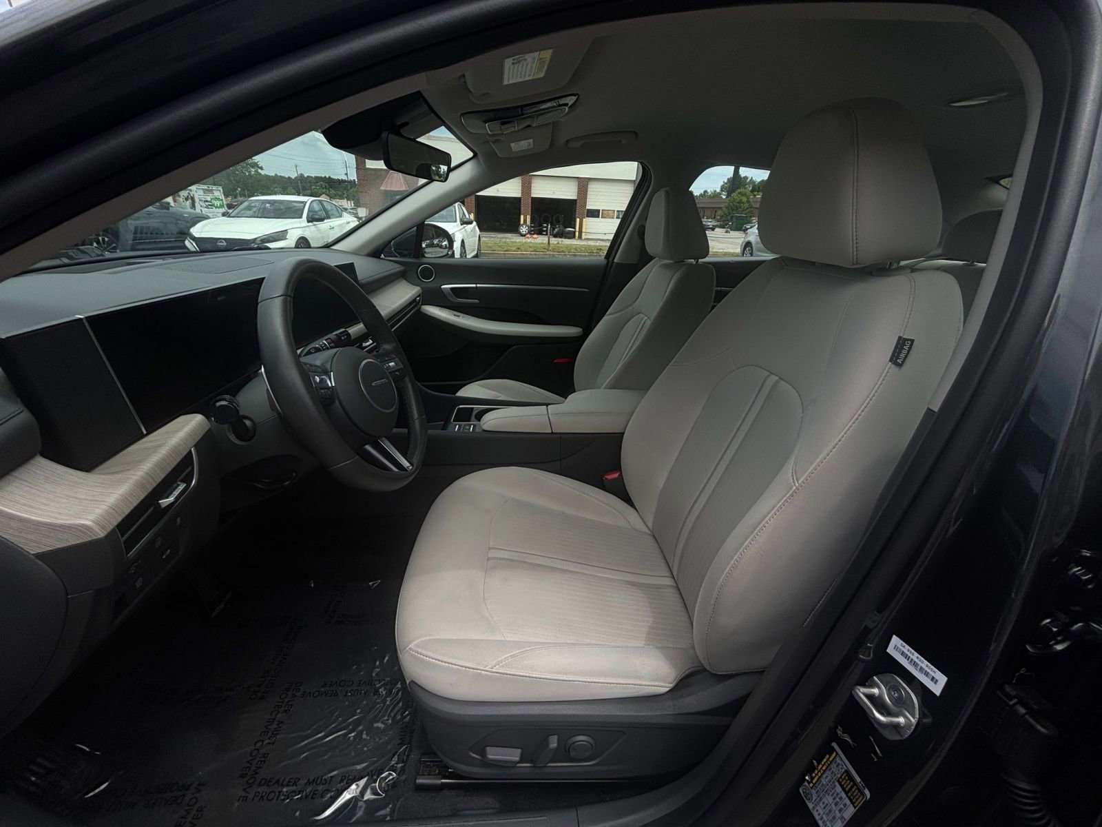 Used 2025 Hyundai Sonata SEL FWD image 30