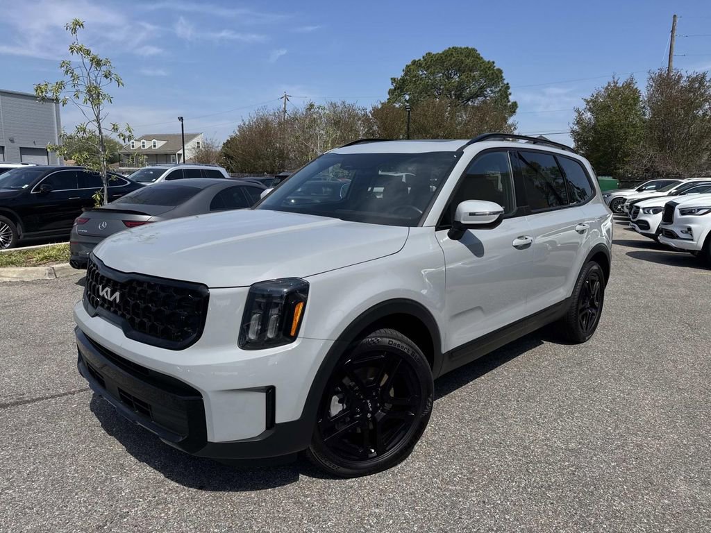 Used 2024 Kia Telluride EX X-Line image 3