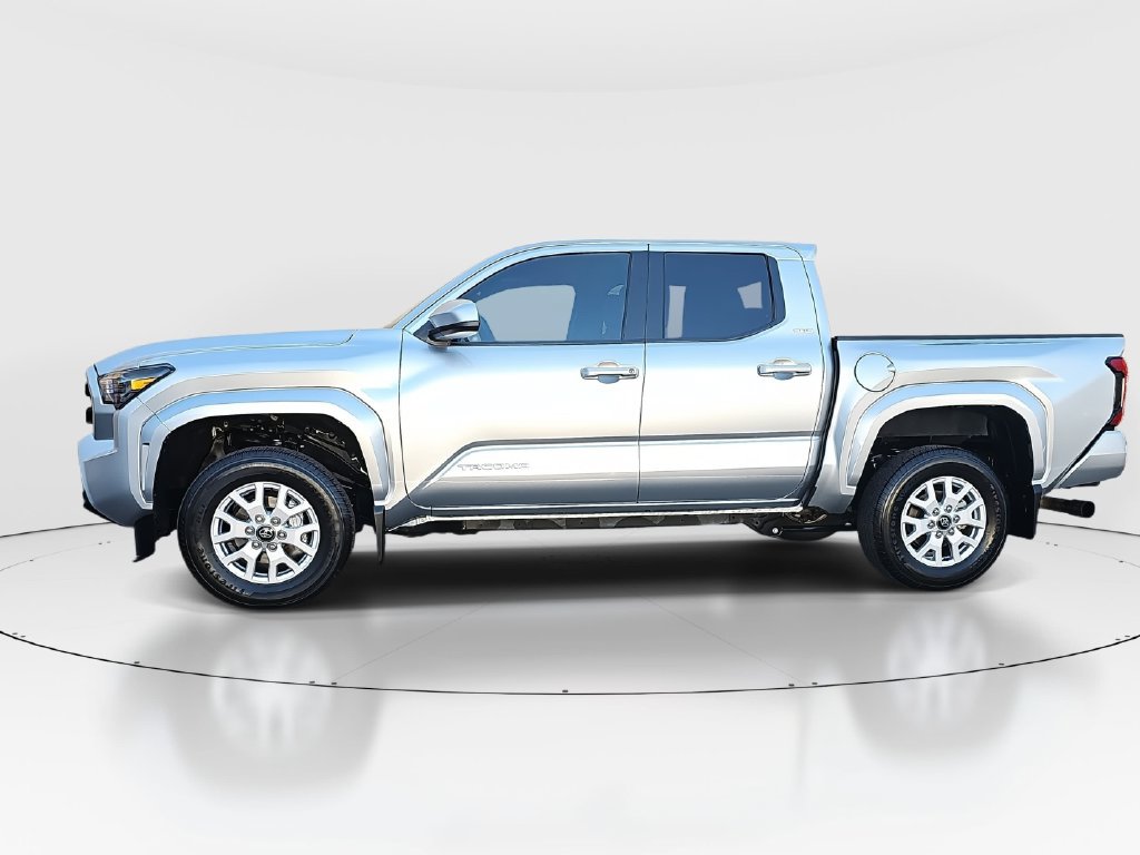 Certified 2025 Toyota Tacoma SR5 AWD/4WD image 8