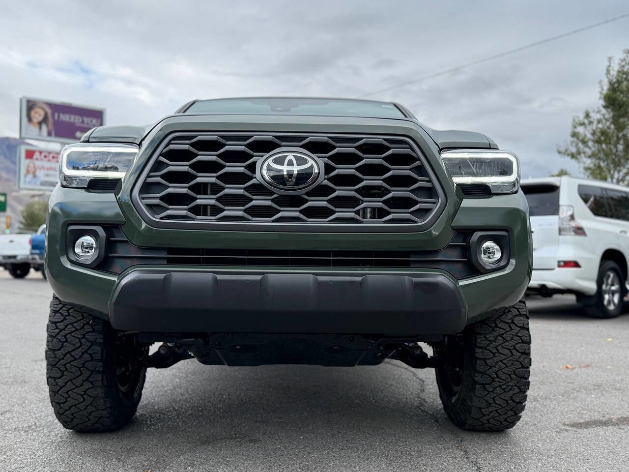 Used 2022 Toyota Tacoma TRD Off-Road image 97
