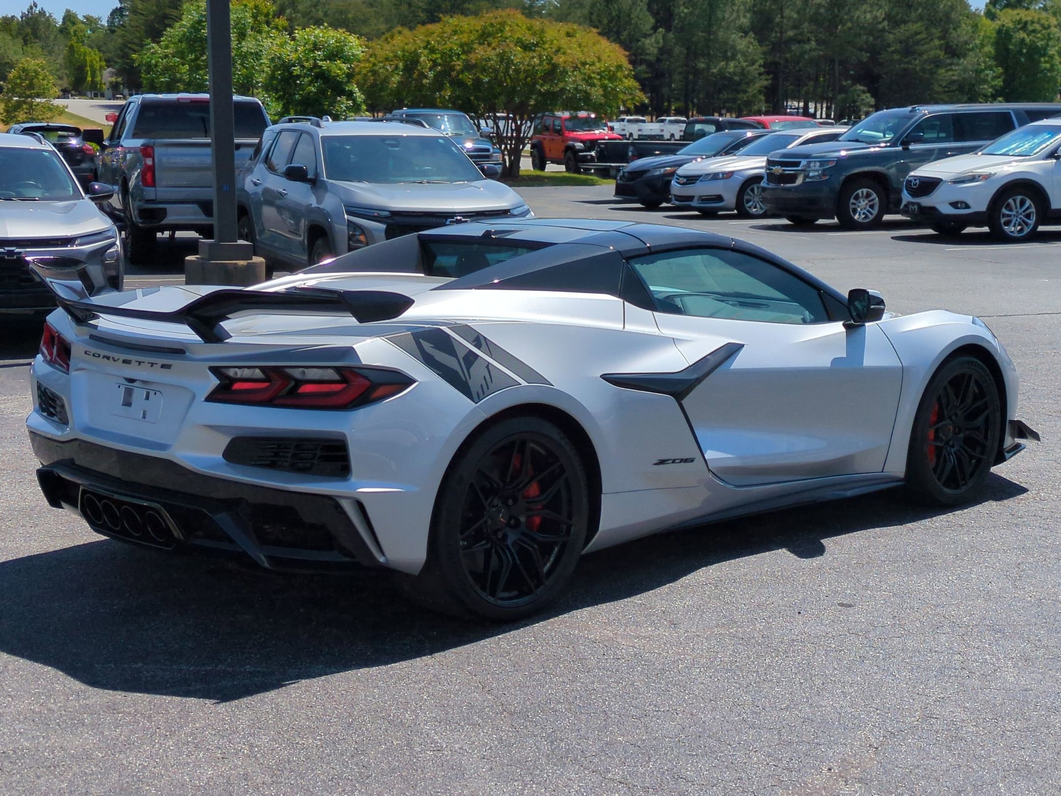 New 2026 Chevrolet Corvette Z06 w/ Z07 Performance Package RWD image 9