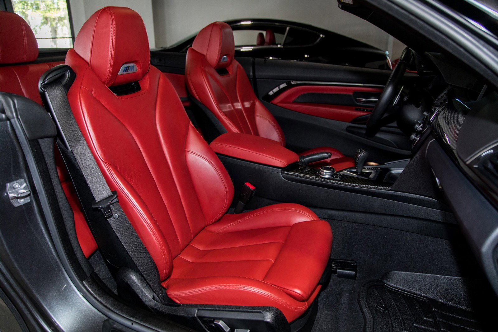 Used 2016 BMW M4 Convertible image 47