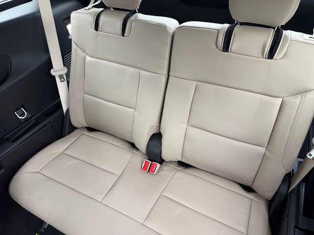 Used 2023 Ford Explorer XLT w/ Equipment Group 202A image 23