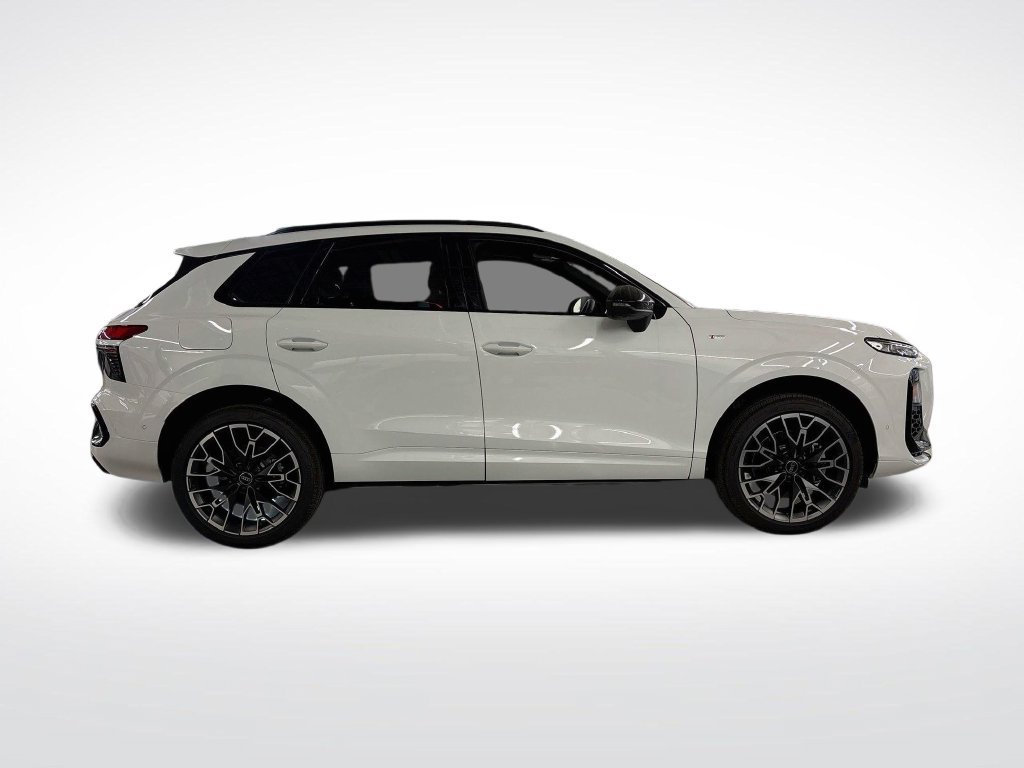 New 2026 Audi Q3 quattro 2.0T AWD/4WD image 6