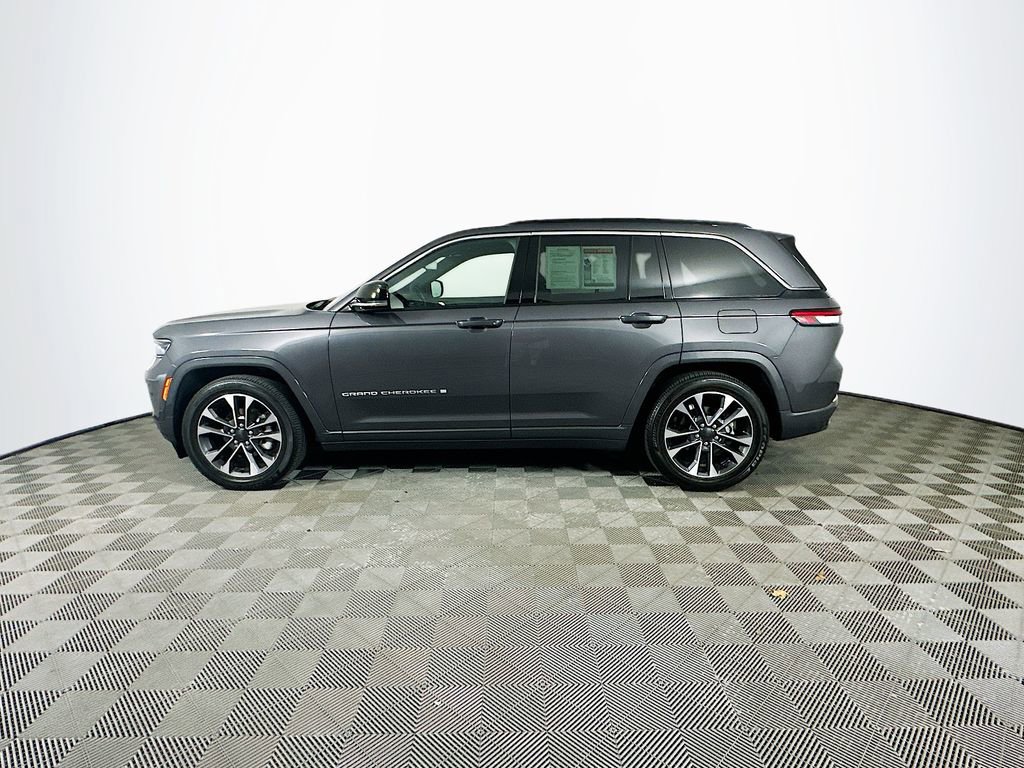 Certified 2025 Jeep Grand Cherokee Overland w/ Luxury Tech Group IV image 7