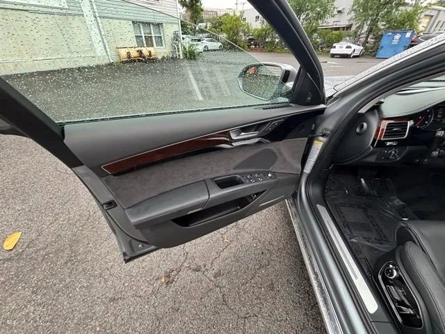 Used 2014 Audi A8 L 3.0T image 3