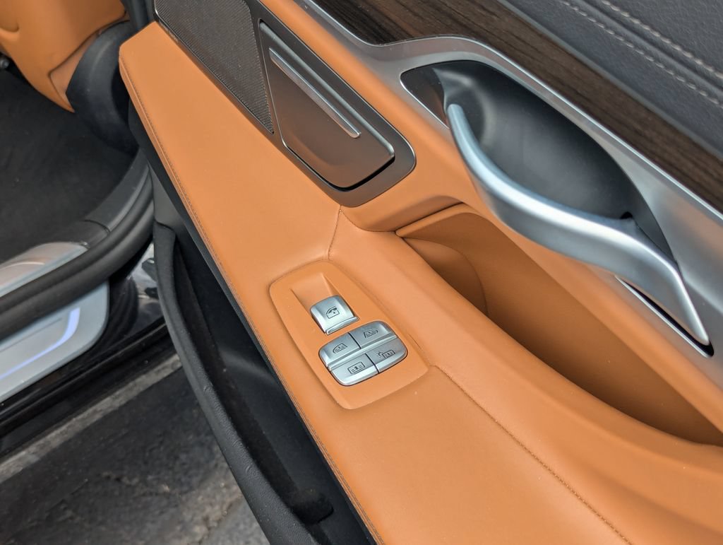 Used 2022 BMW 740i w/ Premium Package RWD image 35