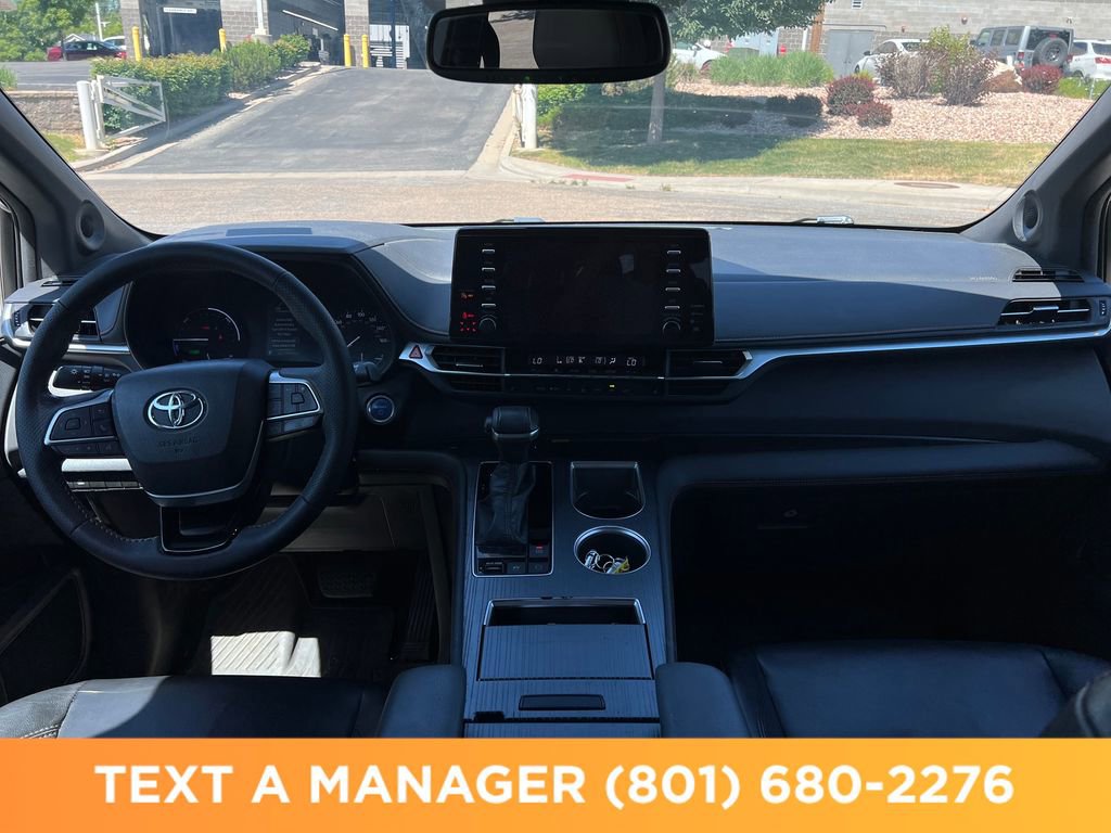 Used 2021 Toyota Sienna XSE w/ XSE Plus Package FWD image 16