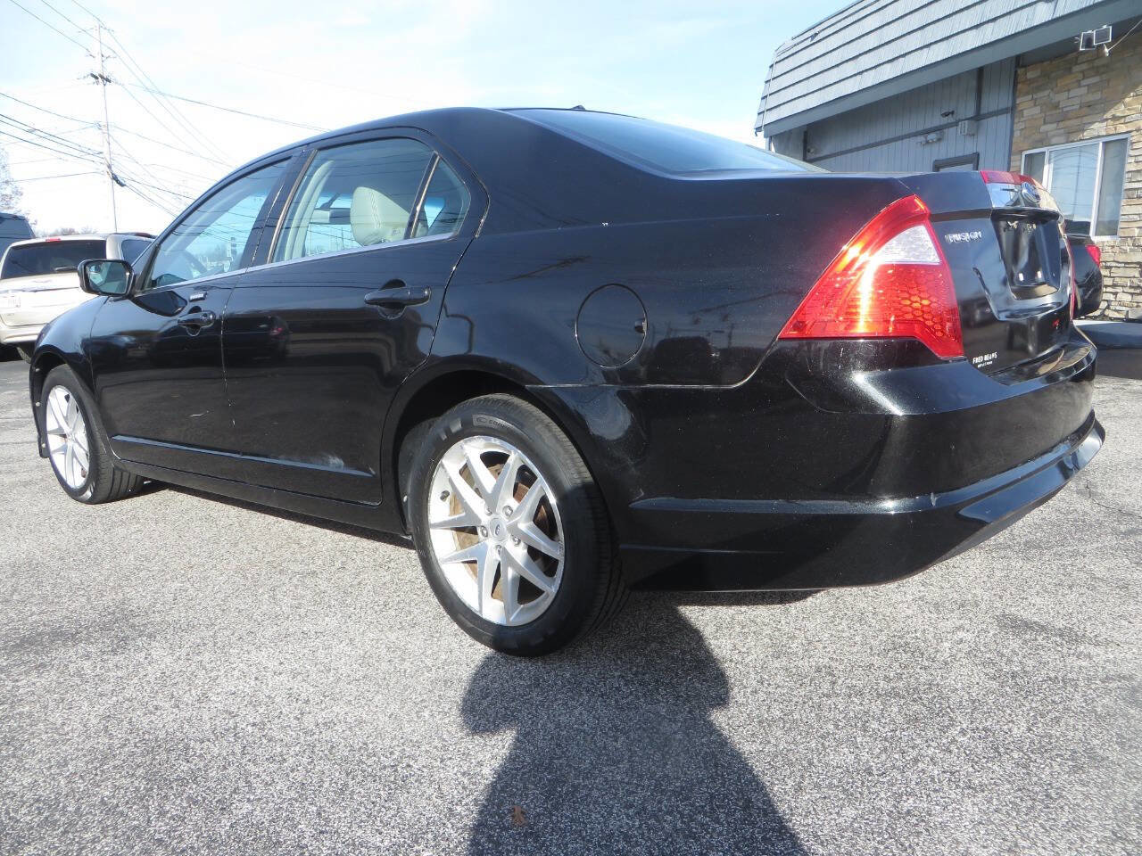 Used 2012 Ford Fusion SEL FWD image 3